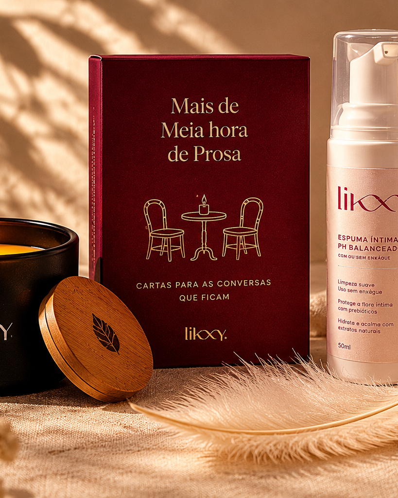 Kit Casa Acesa LIKXY — vela, baralho e espuma íntima